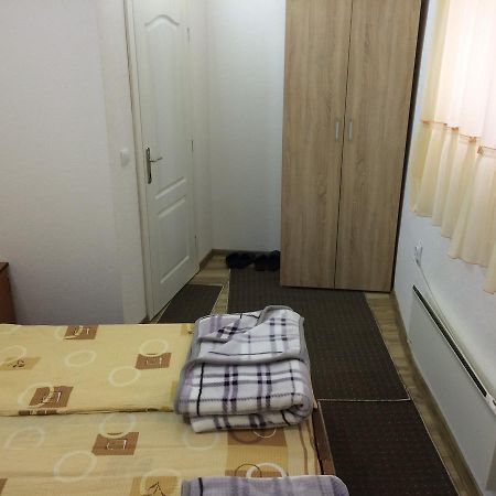 Mico Ficher Kop Kopaonik Luaran gambar
